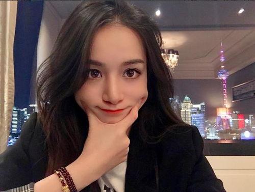 小三吃瓜女的网红视频,视频背后的惊人真相