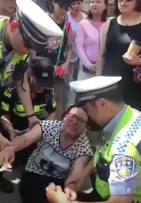 前排吃瓜顶级网红当小三,前排网红竟成小三风云录