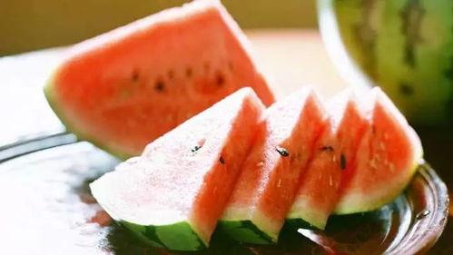 康县二饼网红吃瓜视频,网红吃瓜视频引发全网热议，揭秘当地美食魅力