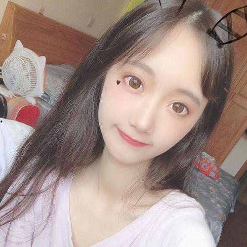 吃瓜网小雪照片对比,揭秘吃瓜网网红真实面貌