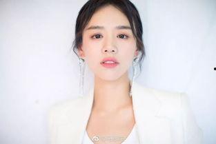 网红马思纯吃瓜,揭秘娱乐圈幕后真相